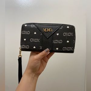 XOXO | Vintage Black White & Gold Wristlet Purse